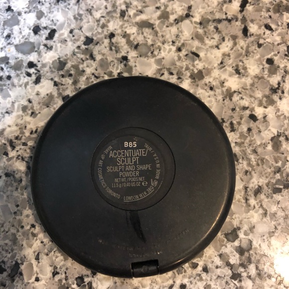 ✅SOLD✅MAC Accentuate/Sculpt✅ SOLD✅ - Picture 3 of 3